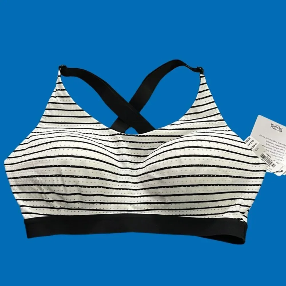 Victoria’s Secret Sport padded Racerback Lightweight sport bra white/ black 32D